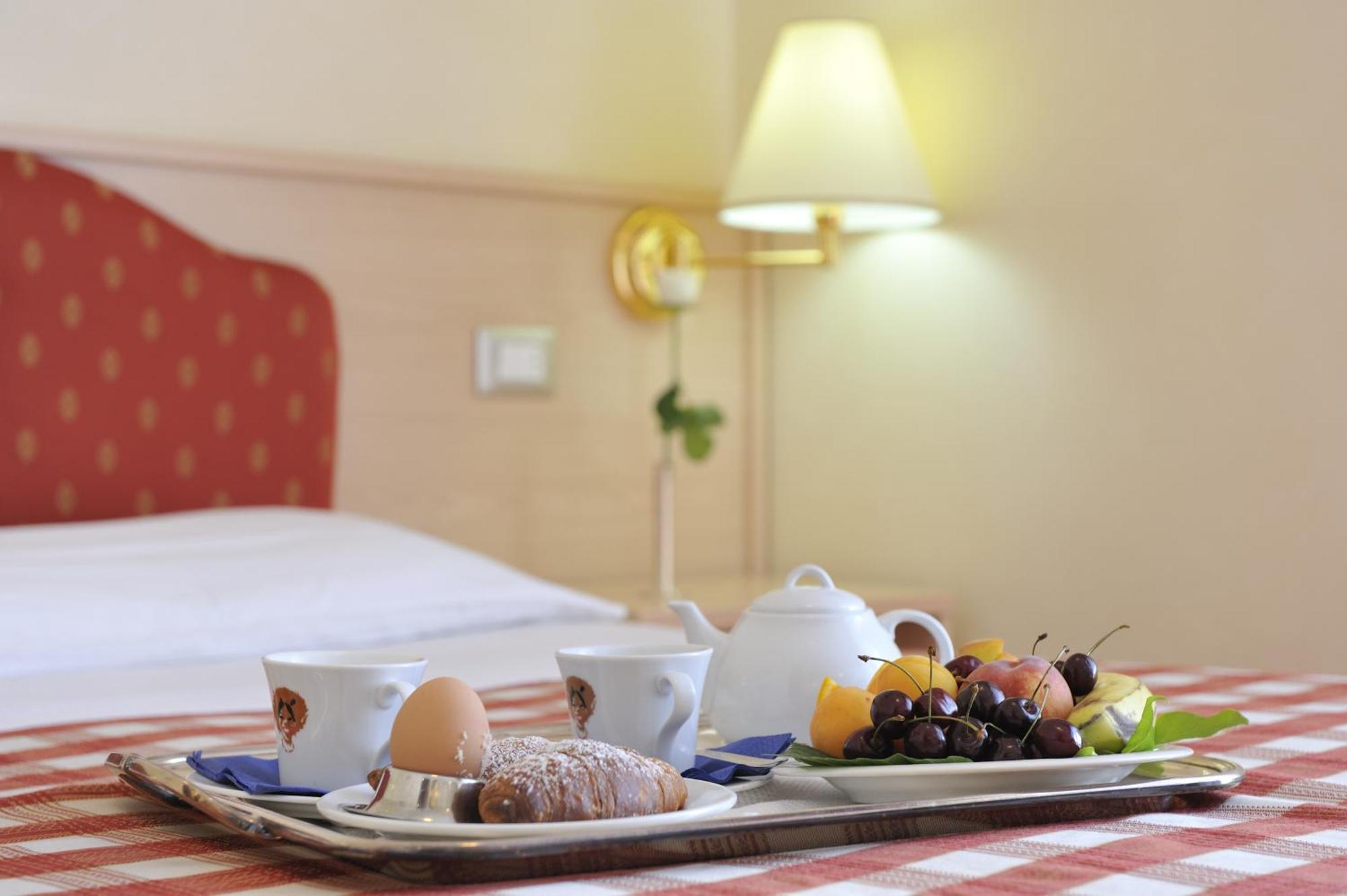 Hotel Arizona ลินญาโน ซับเบียโดโร ภายนอก รูปภาพ