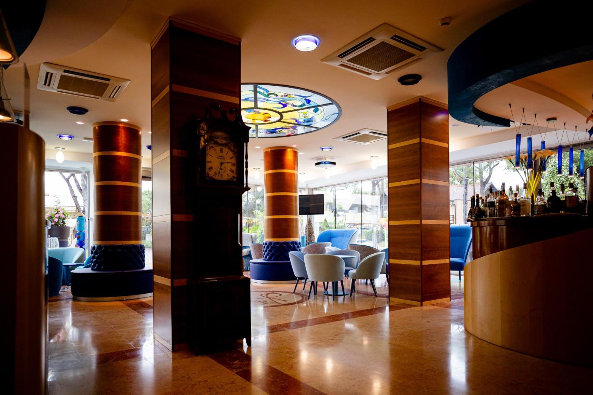 Hotel Arizona ลินญาโน ซับเบียโดโร ภายนอก รูปภาพ